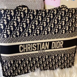 Fashion purse Black and Cream (not authentic)